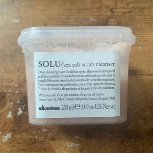 Davines SOLU Sea Salt Scrub Cleanser